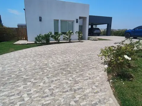 Barrio San Sebastian, Escobar 100