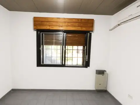 Casa en Venta en Villa Gobernador Udaondo, USD 74.000