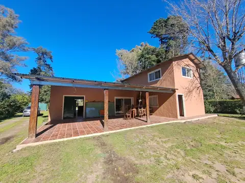 Venta casa 5 ambientes Los Pinos Exaltacion de la cruz