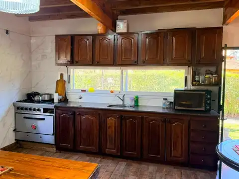 Casa 5 ambientes con 3 baños