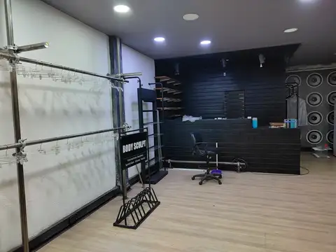 Local en Alquiler Via Púb.