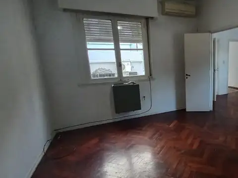 Depto Tipo Casa en Alquiler 50 años
