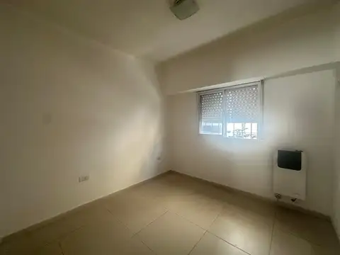 Departamento en alquiler. Ubicado en 7 78bis y 79
