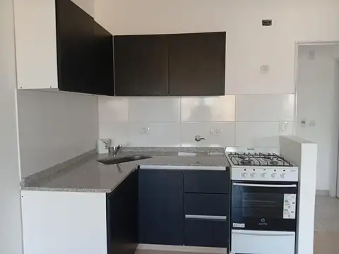 Av General San Martin 1900, Piso 2