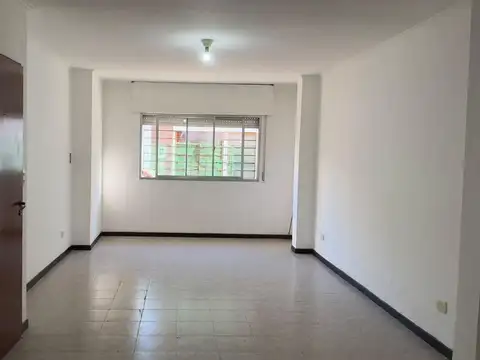 Departamento en alquiler en planta baja 