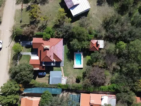 Casa en Venta con 2 cocheras