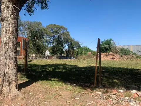 Vendo terreno - zona centro Campana - 405 m2