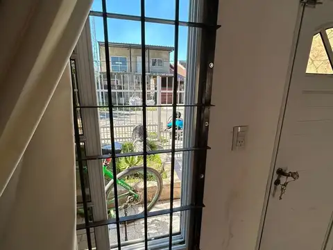 Casa en Venta en Capitan Bermudez, USD 110.000