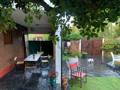 Casa en Venta con 3 cocheras