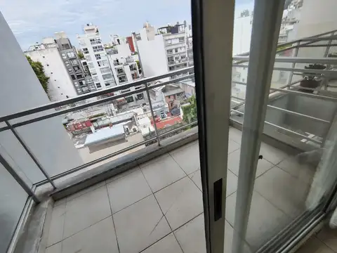 2amb  contra frente  dormitorio en suit + toalet , pileta sum gim y parrila