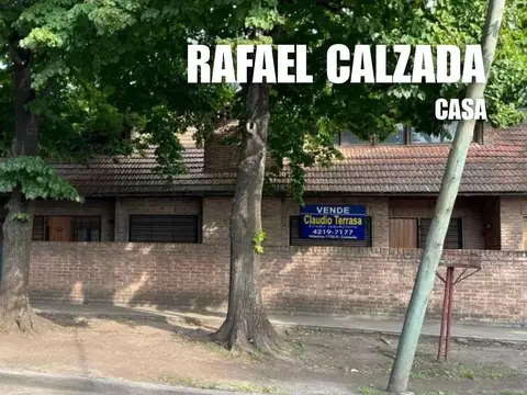 IMPORTANTE CHALET CENTRICO IDEAL FINES COMERCIALES