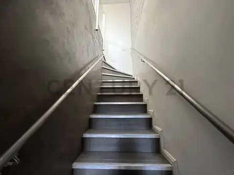 San Martín 2600, Piso 1