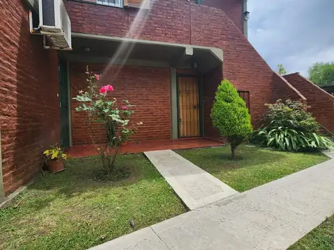 Departamento 2 amb. amplios con patio en Planta Baja, Villa Luzuriaga