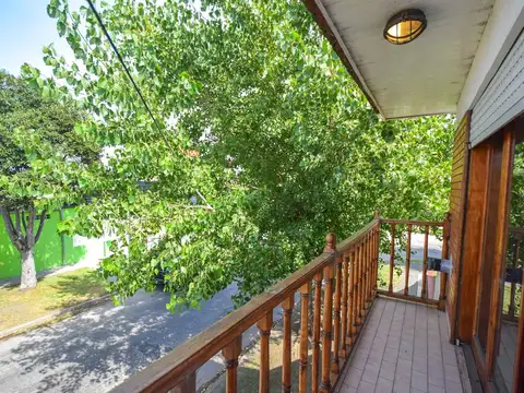 Depto Tipo Casa en Venta 56 años