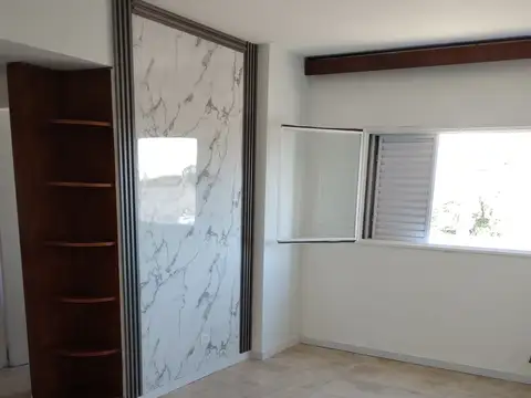 Av Mitre 1000, Piso 4