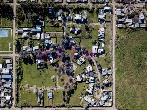 Terreno en venta en lujan con financiacion gas natural sin expensas