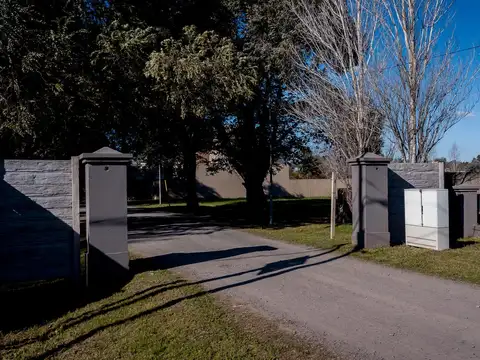 Terreno en venta en lujan con financiacion gas natural sin expensas