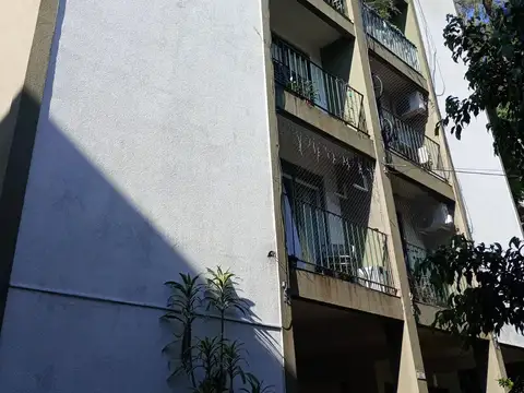 Gdor Luis Vernet 500, Piso 7