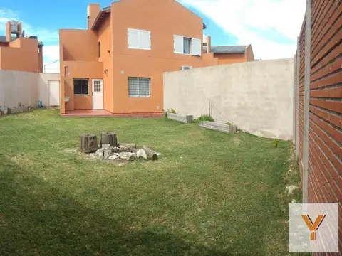 Casa en venta - 2 Dormitorios 2 Baños - La Matanza