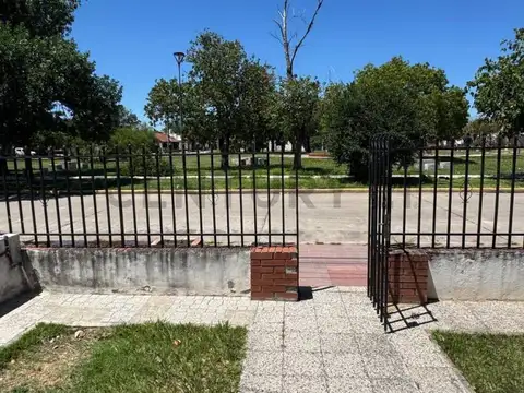 Rio Pasaje 2400, Piso 0