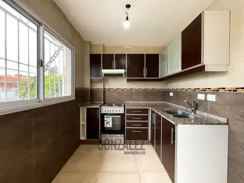 Depto Tipo Casa 2 ambientes con 1 baño