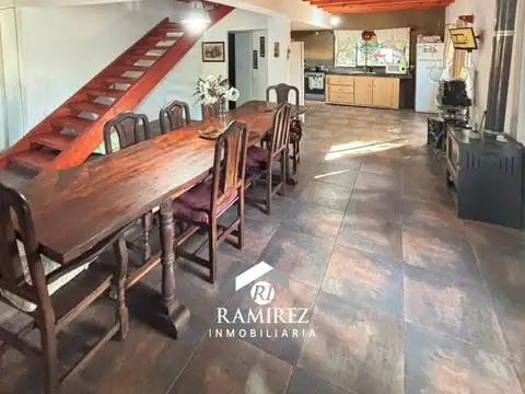 CASA EN VENTA – VILLA DEL DIQUE (ZONA CÉNTRICA)