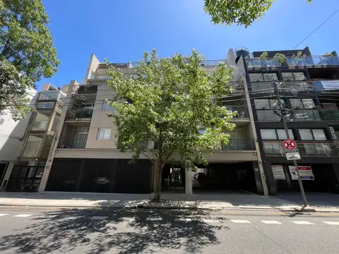 Monoambiente con balcon amoblado