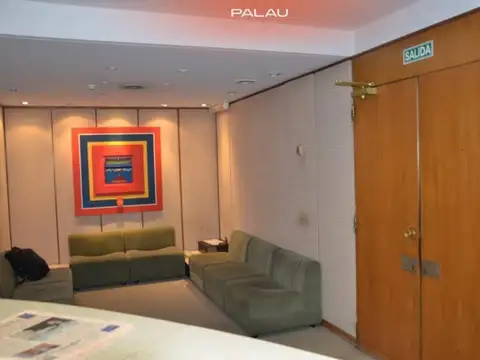 Oficina en Venta con 5 cocheras