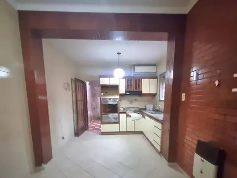Casa en Venta en Alberdi, USD 70.000