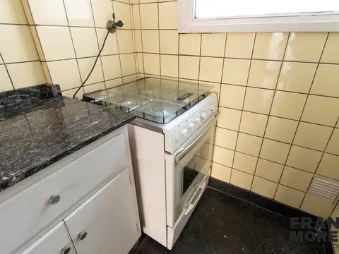 Departamento de 2 ambientes con balcón en San Telmo