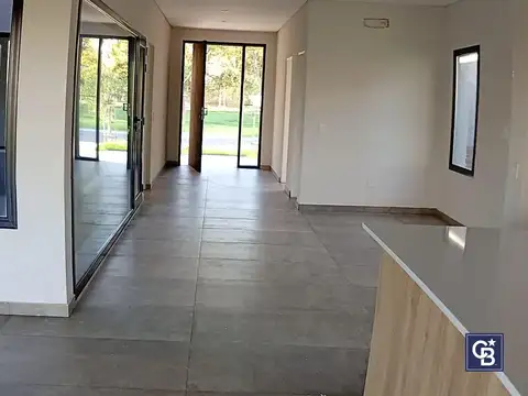 Venta de Casa 5 ambientes financiable en Santa Sofía, Pilar del Este
