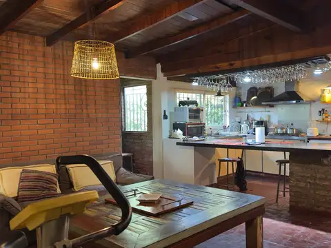 Casa en Venta en Las Glorias, USD 149.000