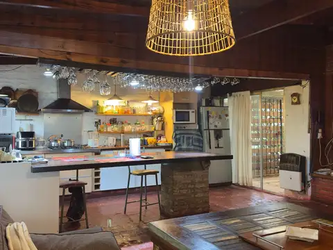 Casa 4 ambientes con 3 baños