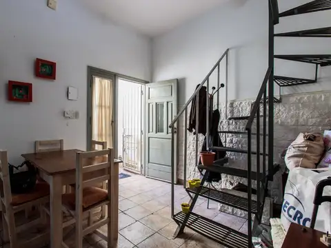 Depto Tipo Casa en Venta 60 años