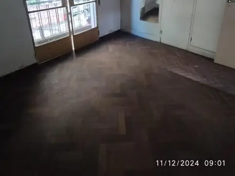 IMPORTANTE INMUEBLE MULTIPLES USOS