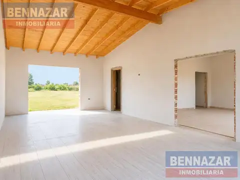 Casa estilo campo a terminar sobre lote de 800 m² – Apto crédito