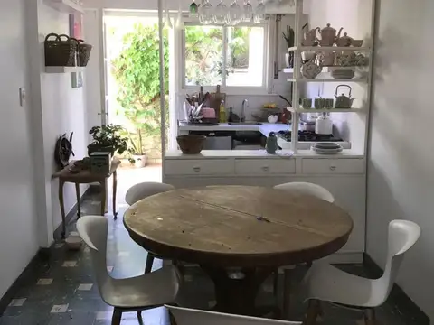 Casa en Venta en La Plata [Cod: 1164-8242]