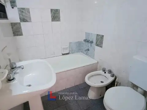 Depto Tipo Casa 2 ambientes con 1 baño