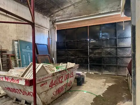 Galpón Industrial 1.375 m² | Salida a 2 Calles | La Tablada | Zona Mi