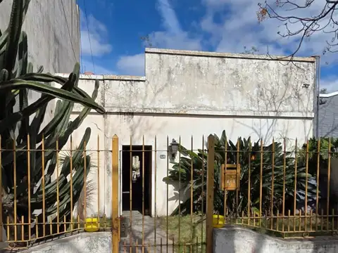 VENTA CASA A REFACCIONAR  LANUS OESTE 287 METROS