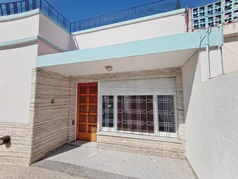 Oficina en Alquiler con 1 cochera