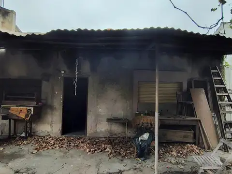 Casa a reciclar totalmente , oportunidad