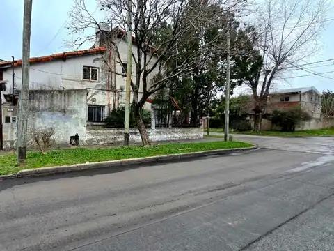 VENTA DE CASA A REFFACIONAR IDEAL INVERSOR