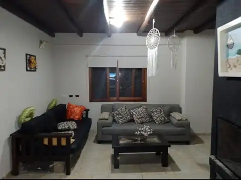 Casa en Venta con 3 cocheras