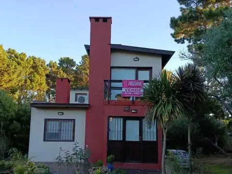 CASA EN LOTE PROPIO EN DOS PLANTAS INDEPENDIENTES DE 5 AMBIE