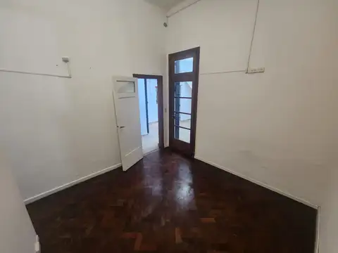 Depto Tipo Casa 4 ambientes con 1 baño