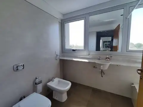 Departamento 5 ambientes con 2 baños