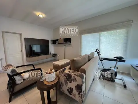 Casa en Venta con 1 cochera