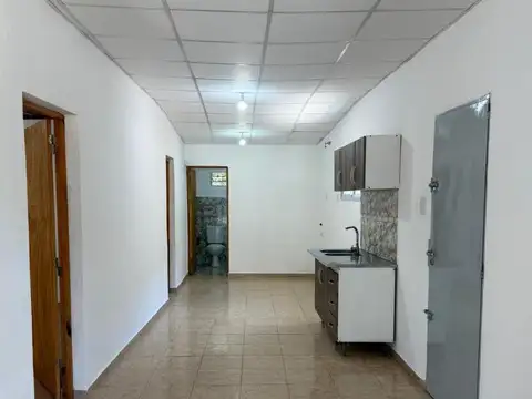 Casa 3 ambientes con 1 baño