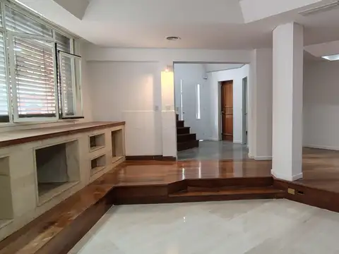 Importante casa destino comercial no excluyente